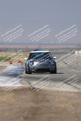 media/Sep-20-2025-Extreme Speed (Sat) [[1fcc23683c]]/Orange (Mid Intermediate)/Session 2 (Sunrise)/